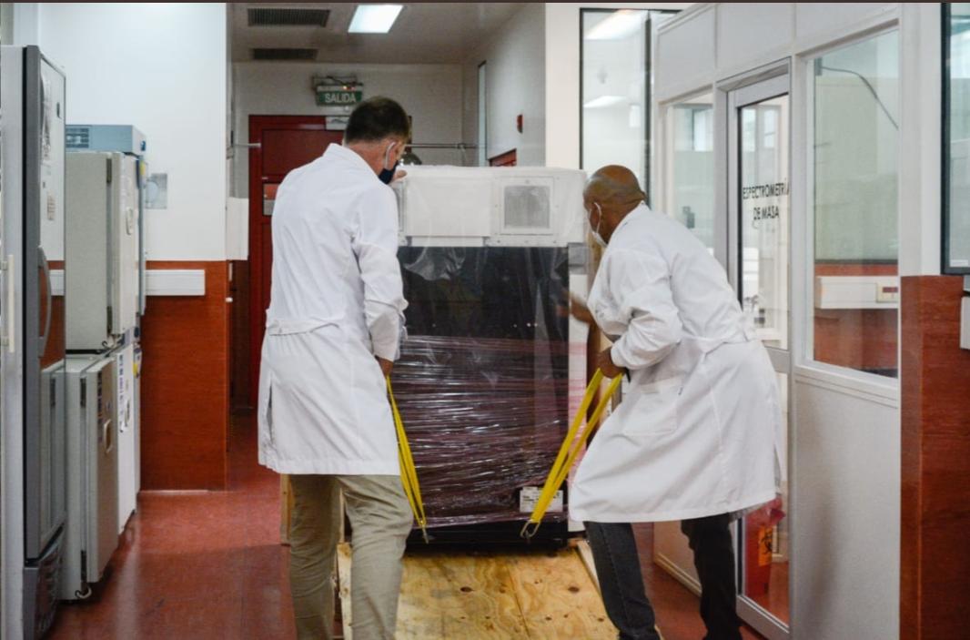  ARGENTINA ADQUIRIÓ LA PRIMERA MÁQUINA EN  SUDAMÉRICA QUE MONITOREA MUTACIONES DE COVID-19