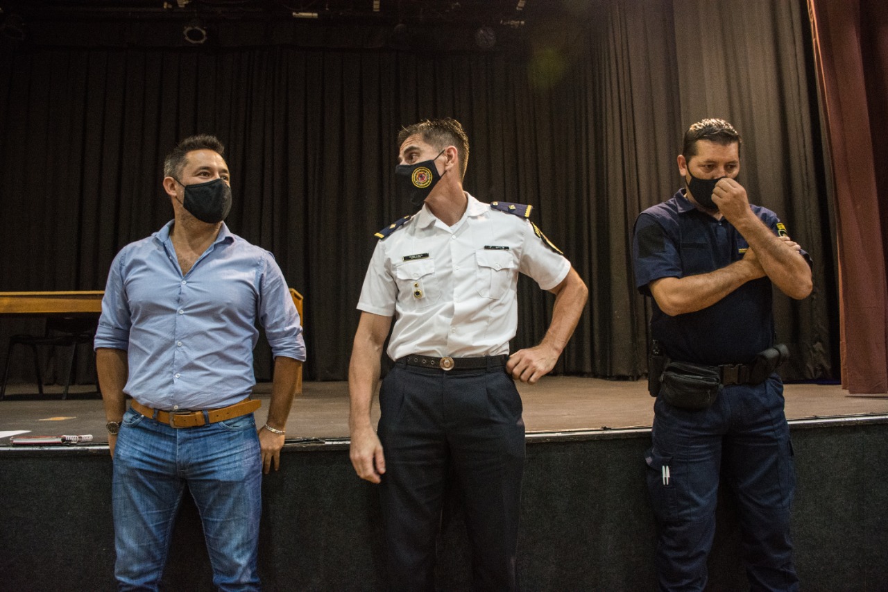 Diego Paulus (Secretario de Asuntos Vecinales): 