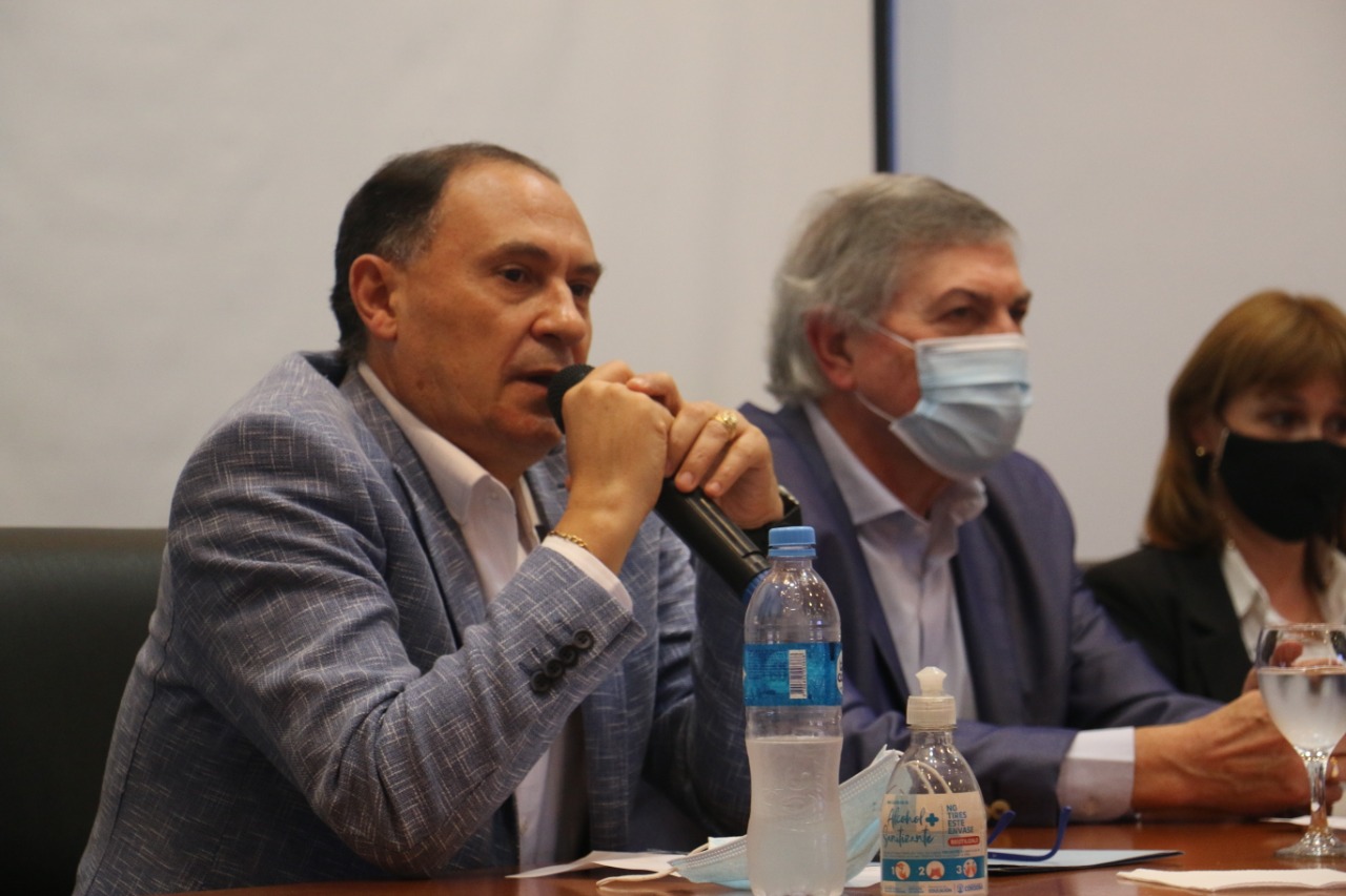 Villa Ascasubi comenzó con el programa de UNA OBRA POR MES 