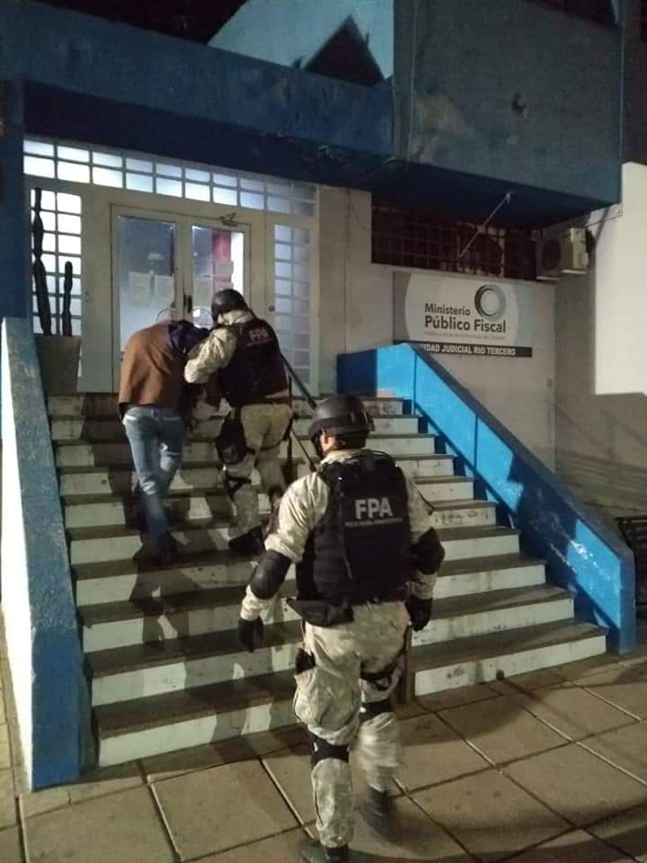 RÍO TERCERO: FUE DETENIDA CON MÁS DE 250 DOSIS DE COCAÍNA EN UN REMIS