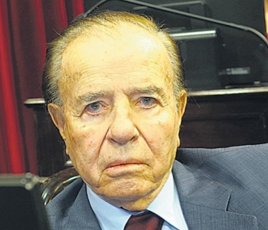 Carlos Menem internado en terapia intensiva por una neumonía