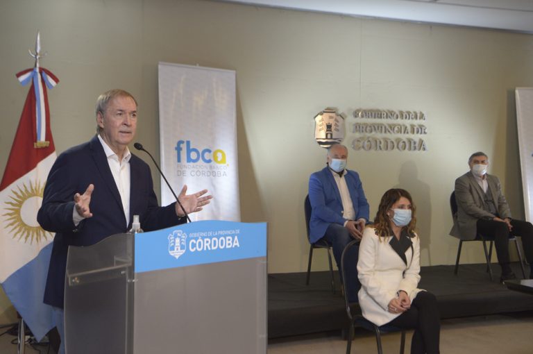 Schiaretti presentó línea de créditos para pequeños salones de fiesta