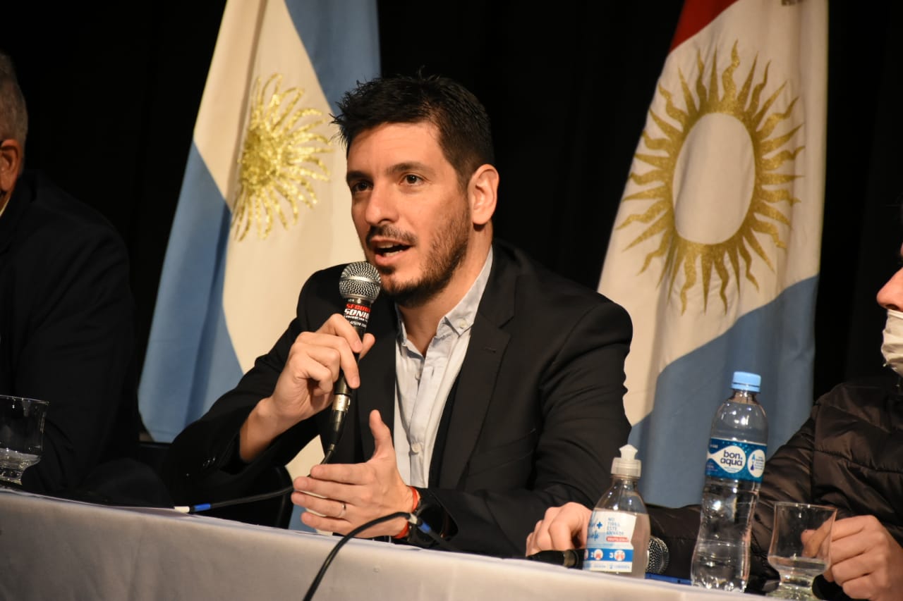 Marcos Ferrer (Intendente) :Banco Municipal, los festejos día del amigo, multas por no usar de barbijo.