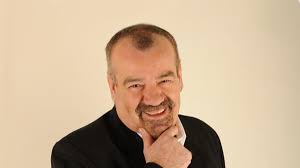 Planeta Básquetbol Micro Viernes 31 de Julio 2020 Entrevista al Humorista y Basquetbolista Carlos Sanchez