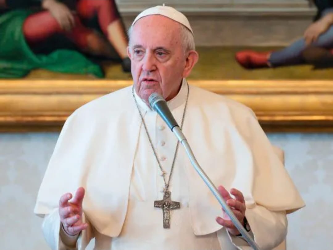 Internaron al Papa Francisco