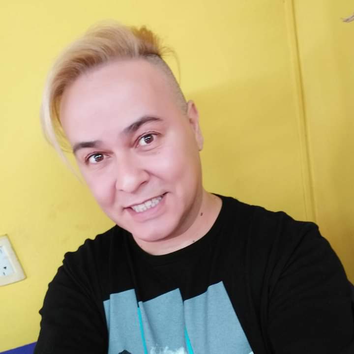 En el Día del Peluquero nos comunicamos con Polo David