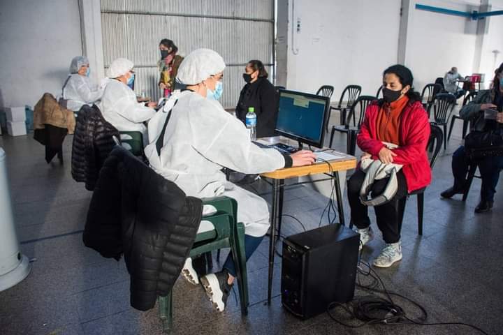 VACUNACIÓN COVID: MAÑANA SE VACUNARA DE 8 A 13 HS