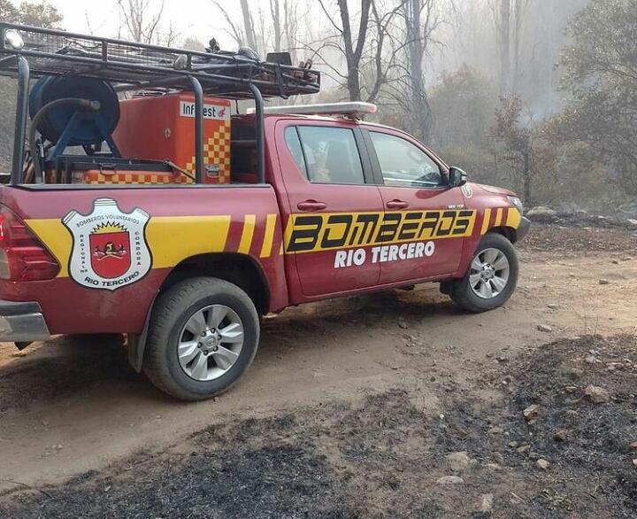 LOS BOMBEROS DE NUESTRA CIUDAD VOLVIERON ANOCHE