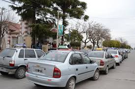 Oscar Valfredo (Remises 431700): “Lo que estamos solicitando es una bajada de bandera de $70 la diurna y $75 la nocturna”