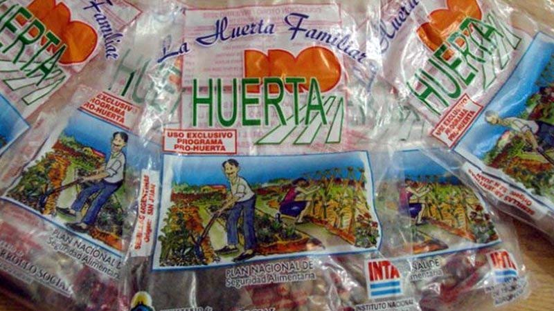 Evangelina Baldacci (Ingeniera Agrónoma del INTA): Entrega de semillas Primavera/verano