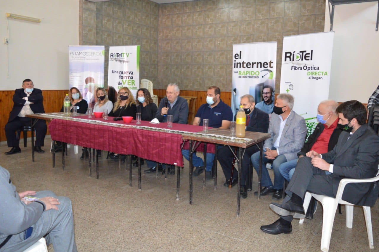 LA COOPERATIVA PRESENTÓ LA FIBRA ÓPTICA EN BARRIO PARQUE SAN MIGUEL 