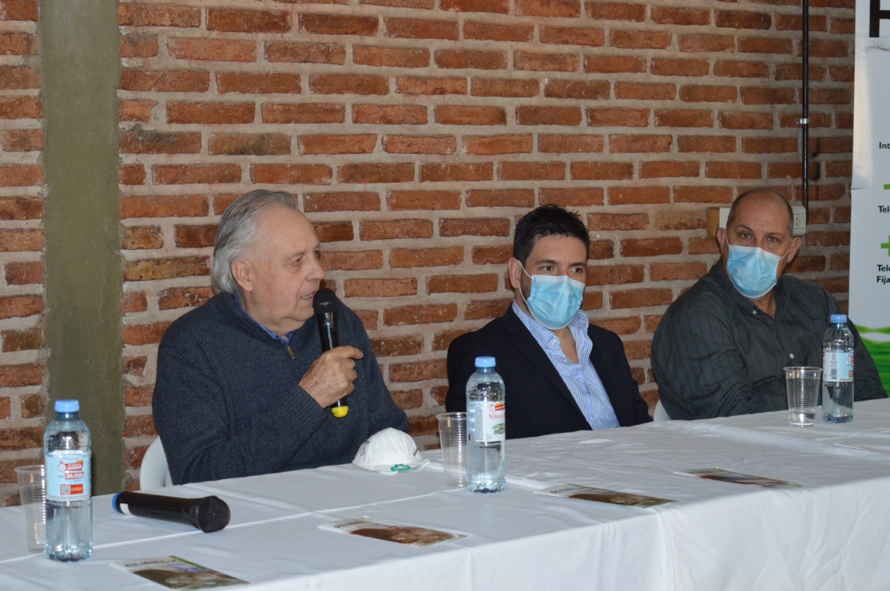 LA COOPERATIVA PRESENTÓ LA FIBRA ÓPTICA EN BARRIO NORTE 