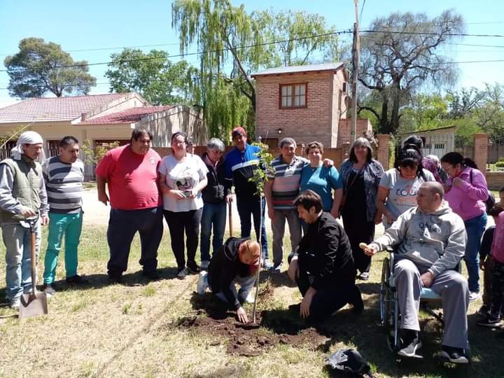 LA AGRUPACIÓN 17 DE OCTUBRE CELEBRÓ EL DÍA DE LA LEALTAD