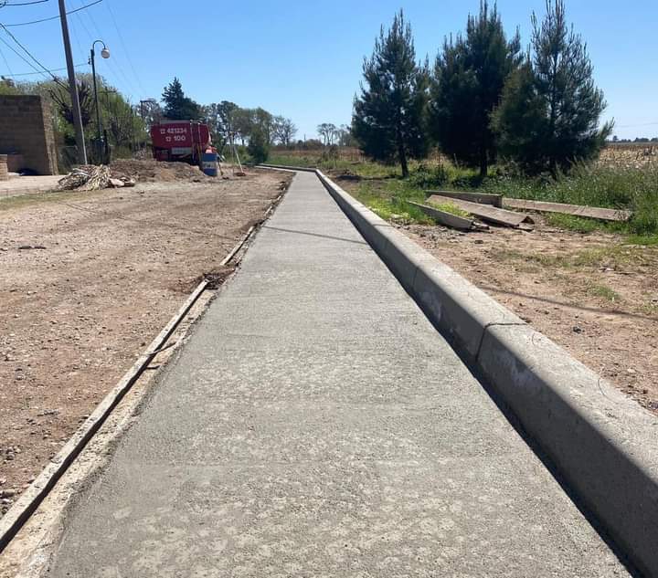 100 POR CIENTO DE CORDÓN CUNETA PARA CORRALITO