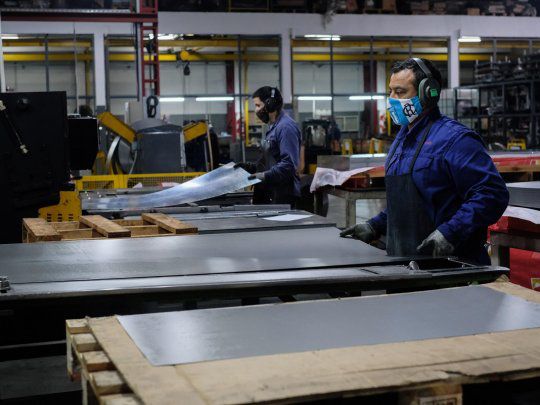 Prorrogaron la suspensión de despidos y la doble indemnización