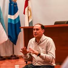 Fernando Salvi (Intendente de Villa Ascasubi): 