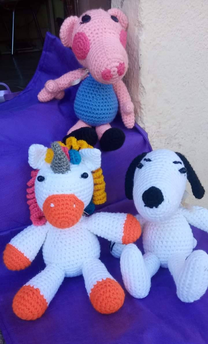 ESTE JUEVES MADRES DE LA LUCIÉRNAGA REALIZAN UNA MINI FERIA VÍSPERA DE REYES 