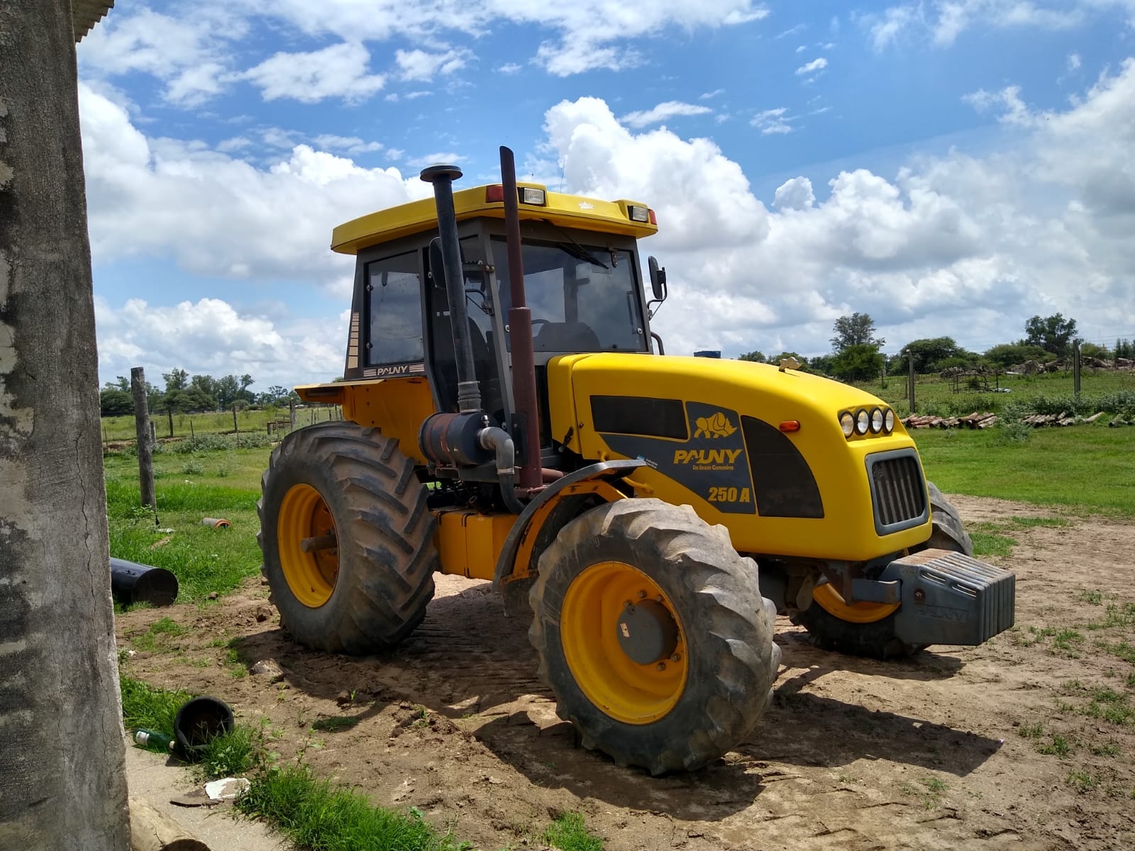 PARTE POLICIAL: RECUPERARON TRACTOR QUE HABÍA SIDO ROBADO EN JAMES CRAIK