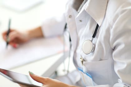 MARTA SANTI SOBRE LA PRESCRIPCIÓN DE MEDICAMENTOS: LA LEGISLACIÓN NO ES SUFICIENTE PORQUE NO EXISTE CONTROL