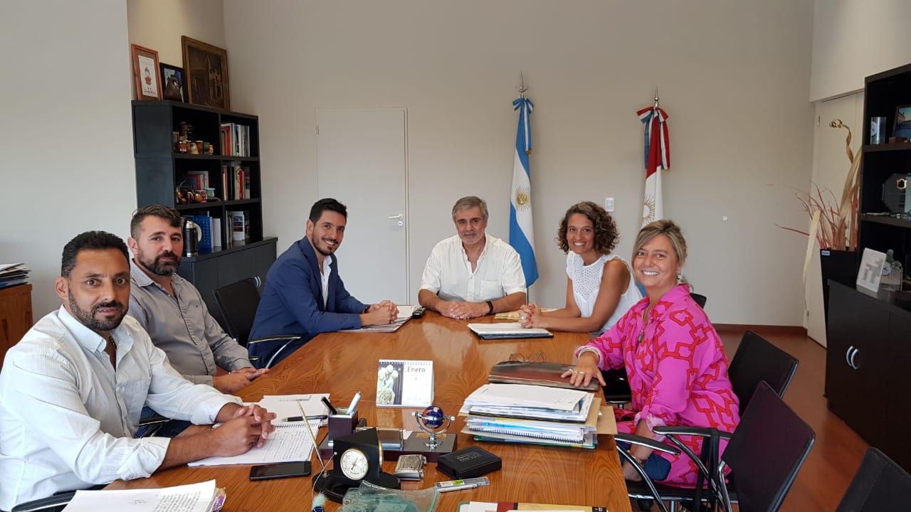 *REUNION CON EL MINISTRO DE EDUCACION*