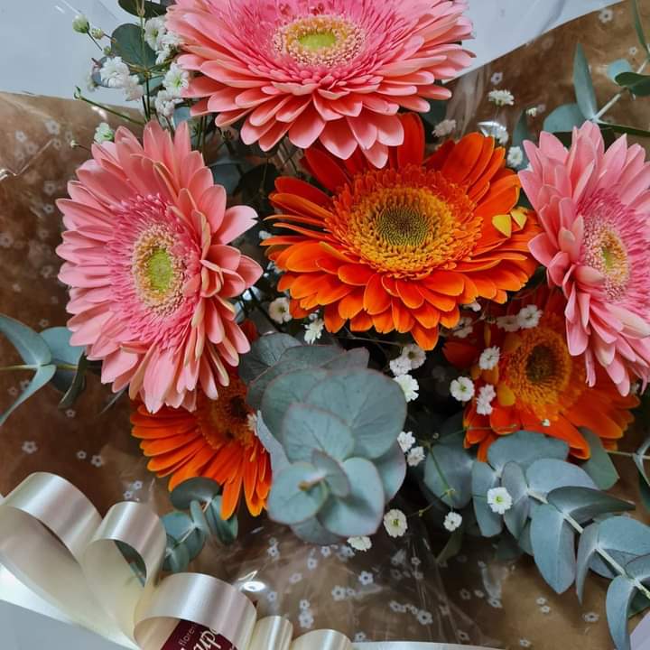EN EL DÍA DE LOS ENAMORADOS HAY UNA GRAN VENTA DE FLORES
