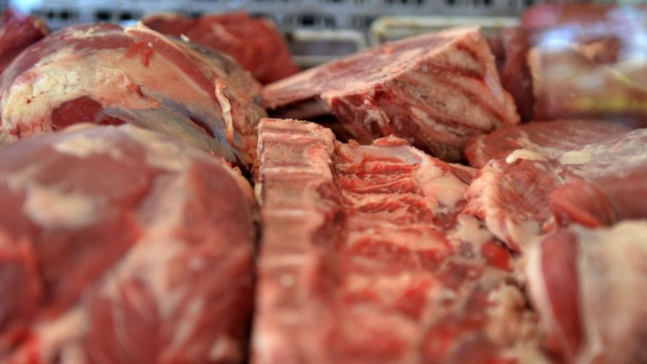 FEDERICO ALBA: LOS ANUNCIOS DE LA CARNE SON PARA LAS GRANDES CADENAS DE SUPERMERCADOS Y FRIGORÍFICOS