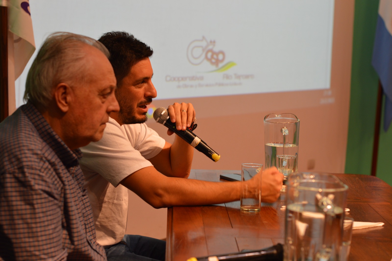 LA COOPERATIVA SE REUNIÓ CON LAS COMISIONES VECINALES
