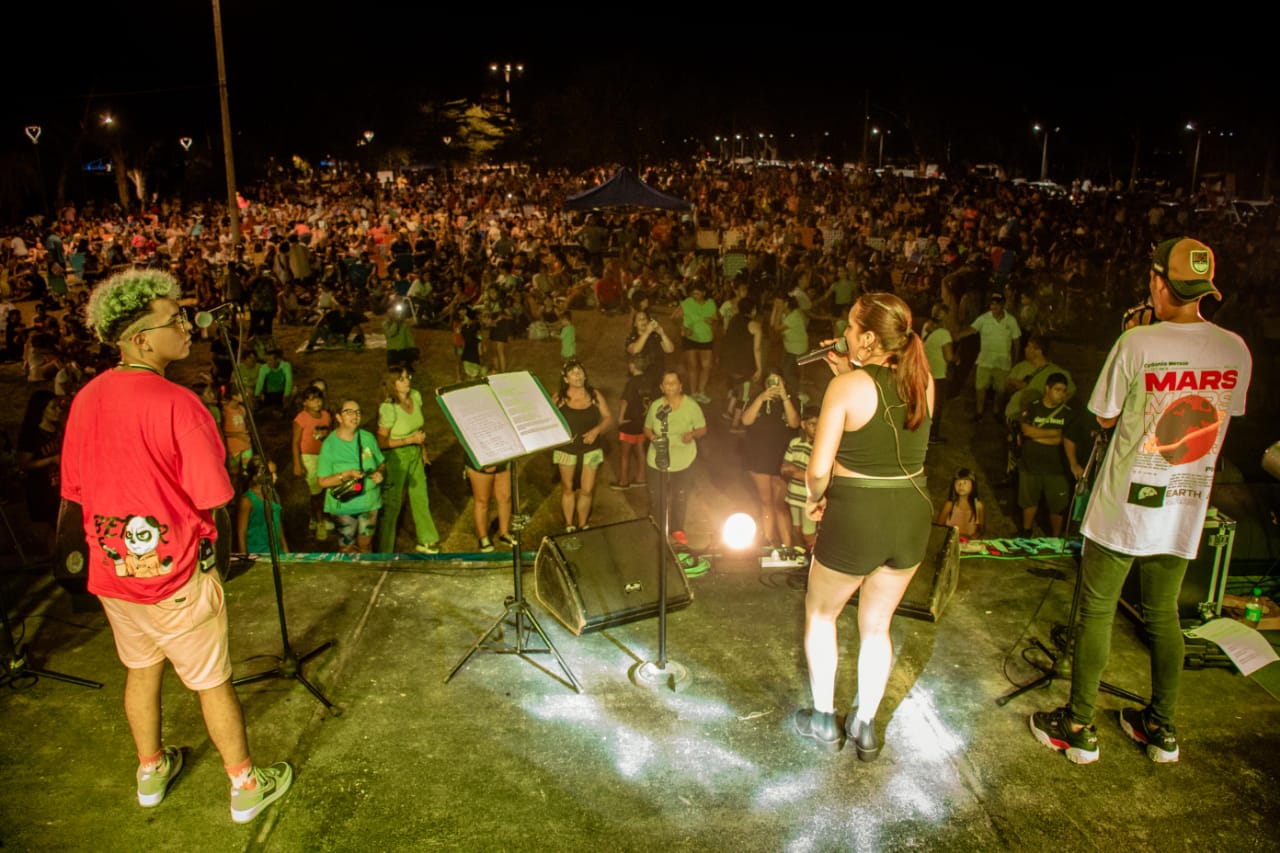 VERANO ACTIVO: EL DOMINGO EL CARNAVAL SE VIVIÓ EN NUESTRO RIO