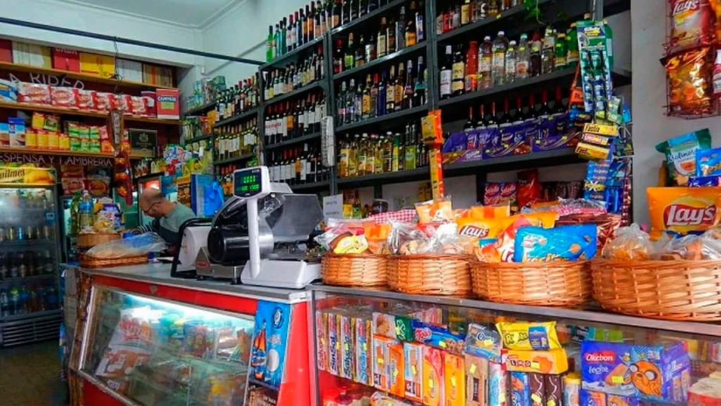 CARLOS LUCERO: NO SE VE LA LUZ AL FINAL DEL TÚNEL SINO CADA VEZ MAS OSCURIDAD