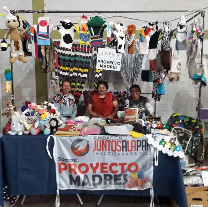 El proyecto madres de La Luciérnaga retoma sus actividades e invita a nuevas colaboradoras