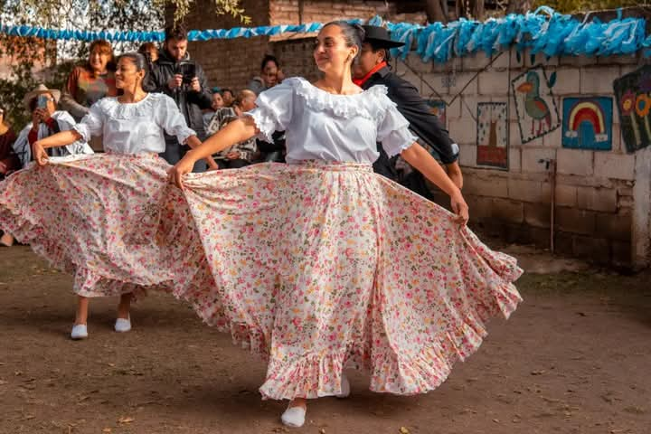 Folclorito comienza las clases este 2025