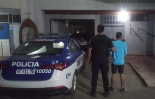 Parte policial: Masculino fue detenido por agredir a su pareja en la vía pública 