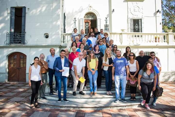 ENTREGA DE MANIFIESTO POR PARTE DEL COLECTIVO CULTURAL Y EDUCATIVO