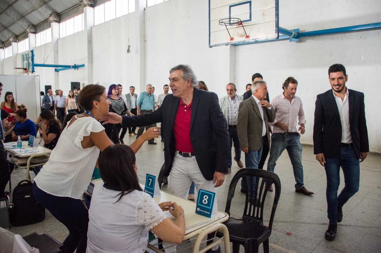 Tarjeta AlimentAR : El ministro Juan Carlos Massei contin&uacute;a recorriendo los operativos de entrega en el interior de la Provincia