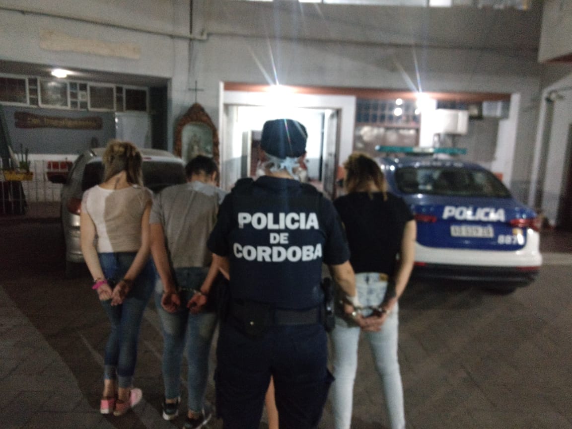 RIO TERCERO 10 DETENIDOS EN UNA REUNI&Oacute;N CON M&Uacute;SICA 3:00HS