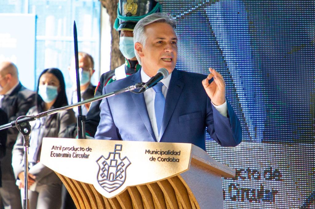 Llaryora ofreció a la ciudad de Córdoba para recibir refugiados de Ucrania