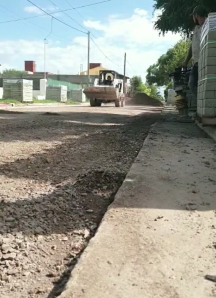 EN 45 DÍAS ESTARÍA TERMINADA LA OBRA DE  ADOQUINADO DE BARRIO CASTAGNINO