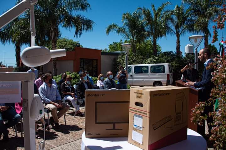 CORRALITO RECIBIÓ 600 MIL PESOS, UNA FIAT DUCATO CON 14 PLAZAS Y EQUIPAMIENTO PARA EL CAPS