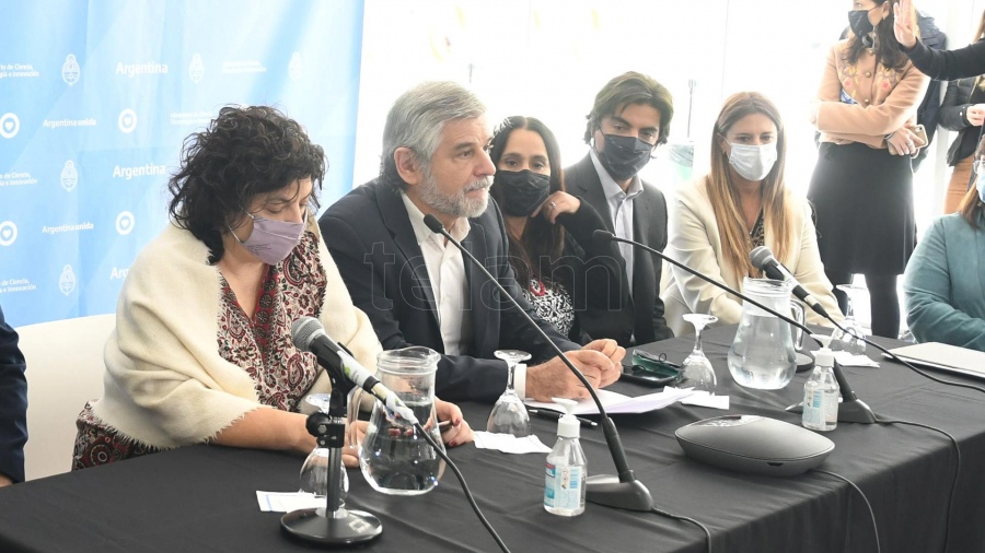  La Anmat aprueba el inicio de Fase 1 para el desarrollo de la vacuna argentina contra el coronavirus