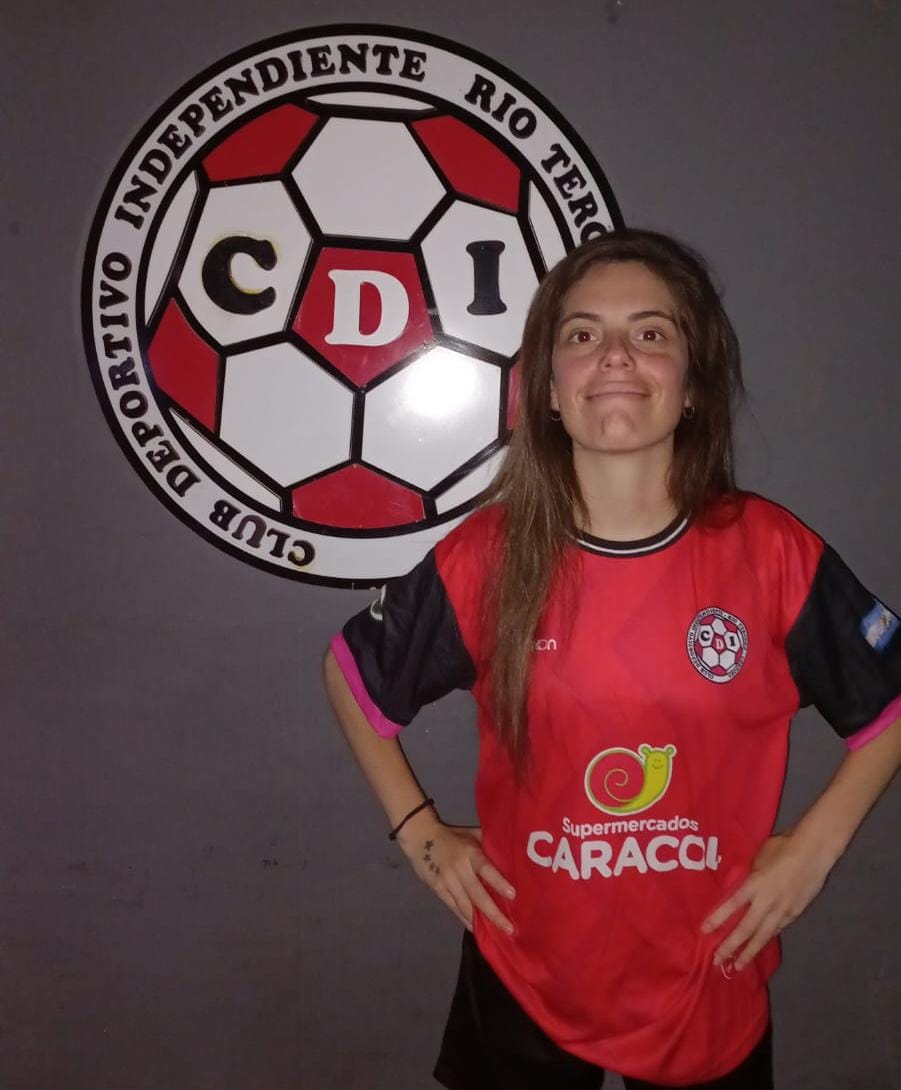 EN EL DÍA SUDAMERICANO DEL FÚTBOL FEMENINO HABLAMOS CON NATALÍ ACOSTA