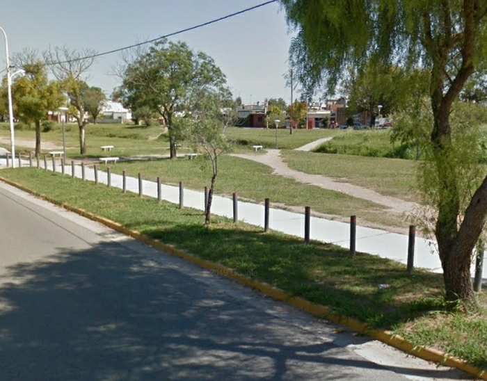 UNA MUJER DE 80 AÑOS   FUE GOLPEADA POR UN JOVEN. VECINA DENUNCIA QUE LA POLICÍA DEMORÓ CASI CUARENTA MINUTOS