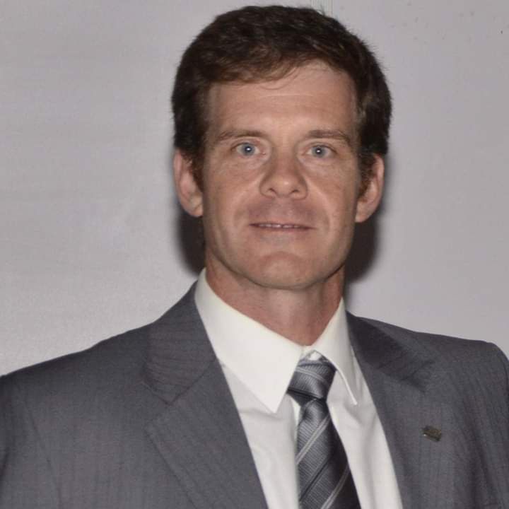 DENNIS CRAVERO : Que es el default t&eacute;cnico? Y como afecta al pa&iacute;s?