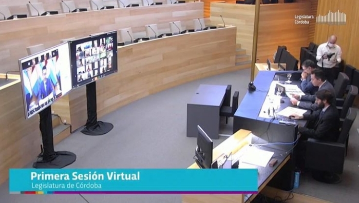 LAURA LABAT "Ayer por primera vez en el pa&iacute;s la legislatura realiz&oacute; su sesi&oacute;n de forma virtual"
