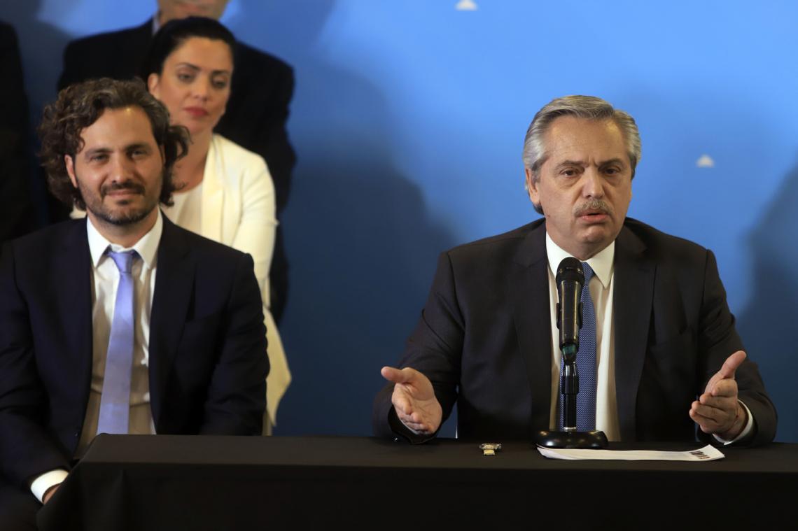 Actividades que el Gobierno eval&uacute;a permitir desde el lunes