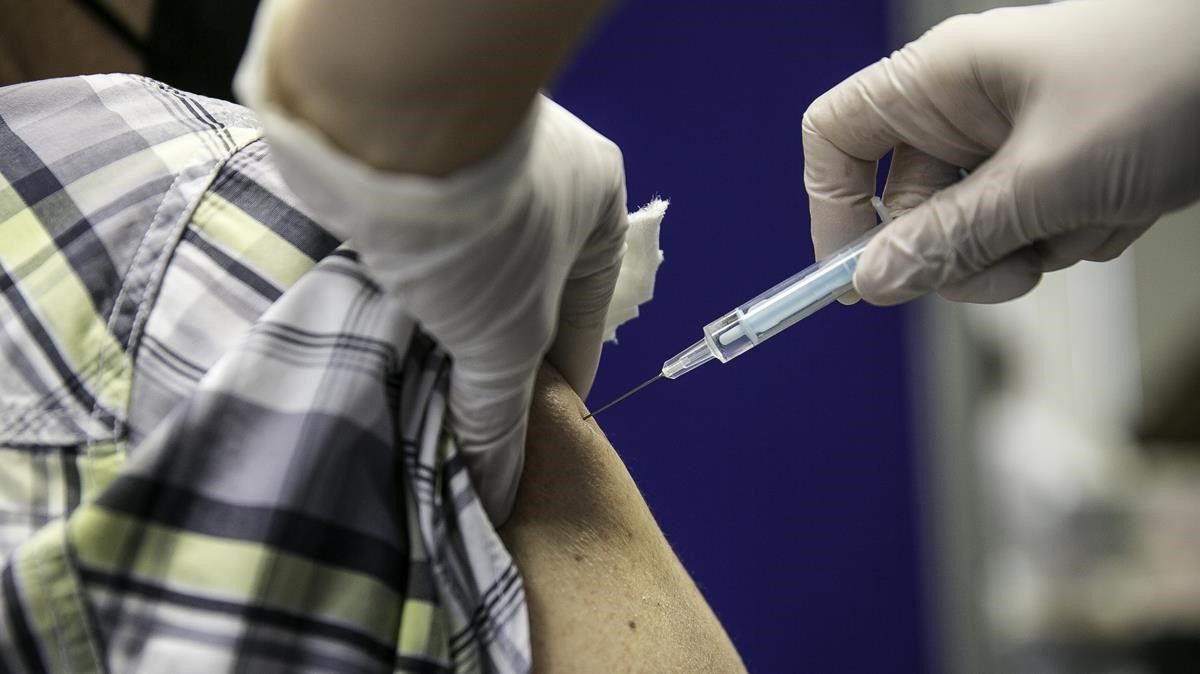 COMIENZA MAÑANA LA VACUNACIÓN ANTIGRIPAL PARA MAYORES DE 65