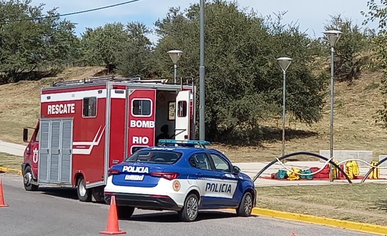 LA MUJER RESCATADA FUE TRASLADADA AL HOSPITAL