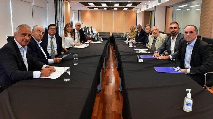 Paritaria de empleados de comercio: aumento salarial de casi 60 por ciento en 7 tramos