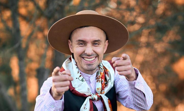 NOTICIAS + IVA : PAQUITO OCAÑO PRESENTA NUEVAS CANCIONES 