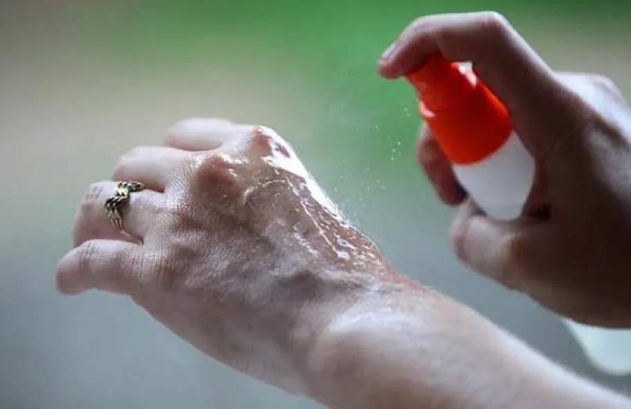 NOTICIAS + IVA: POR LOS CASOS DE DENGUE AUMENTÓ LA DEMANDA DE REPELENTES 