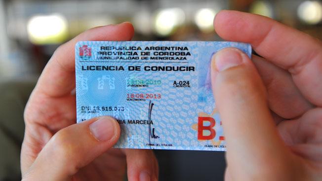 CHRISTIAN ATENCIA: EN RÍO TERCERO SÓLO ES VÁLIDA LA LICENCIA DE CONDUCIR IMPRESA